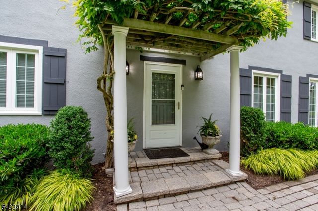 53 Rittenhouse Rd, Delaware Twp., NJ 08559