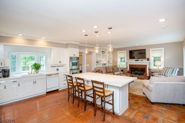 53 Rittenhouse Rd, Delaware Twp., NJ 08559