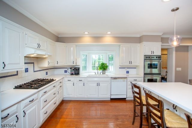 53 Rittenhouse Rd, Delaware Twp., NJ 08559