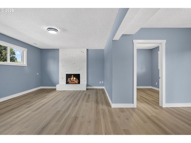 5685 Sw 207TH Ave, Beaverton, OR 97078