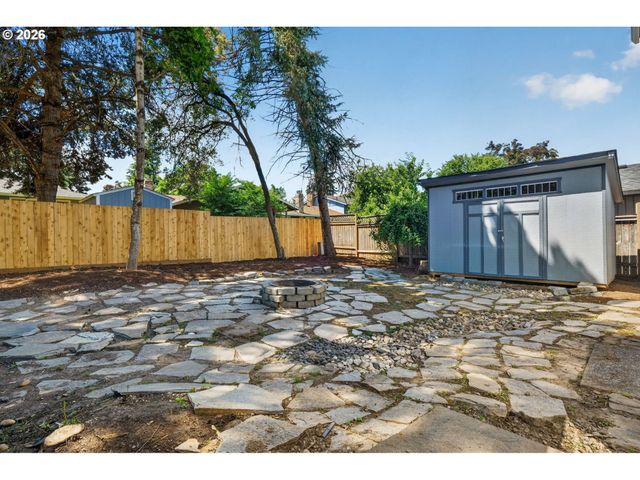 5685 Sw 207TH Ave, Beaverton, OR 97078