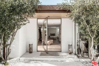 3539 Beverly Ridge Drive, Sherman Oaks, CA 91423