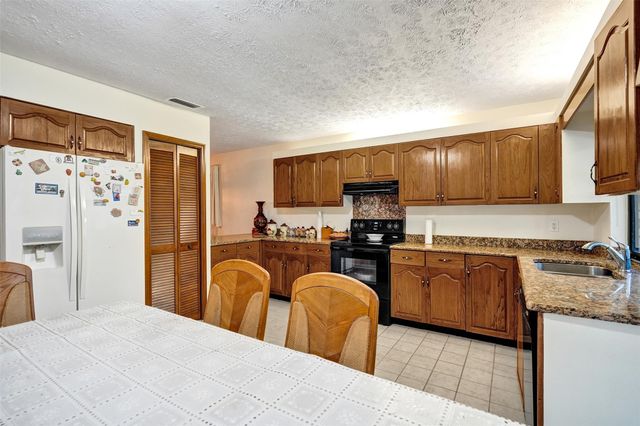 766-750 SE Cavern Ave, Port St Lucie, FL 34983