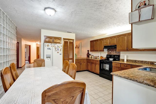 766-750 SE Cavern Ave, Port St Lucie, FL 34983