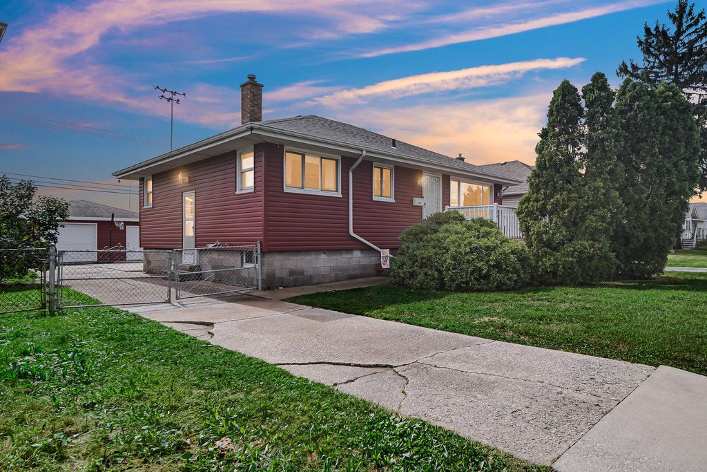 724 169th Street, Hammond, IN 46324