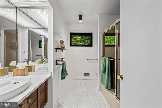 1406 ELLENGLEN RD, Baltimore, MD 21286
