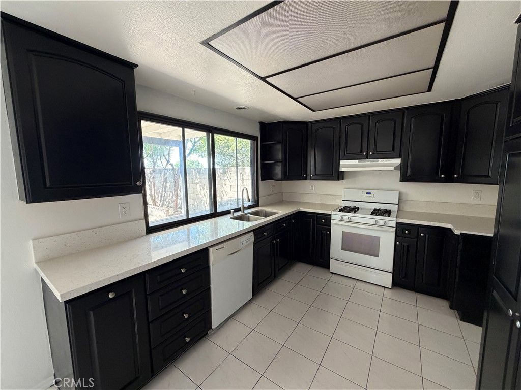 Image 2 of property listing at 1774 E Belmont, Anaheim, CA 92805