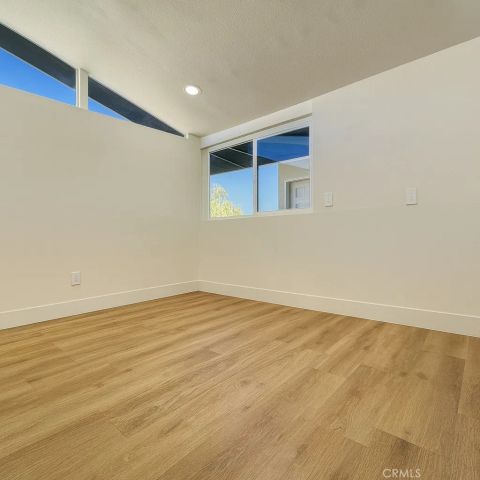 5548 Elmwood, San Bernardino, CA 92404