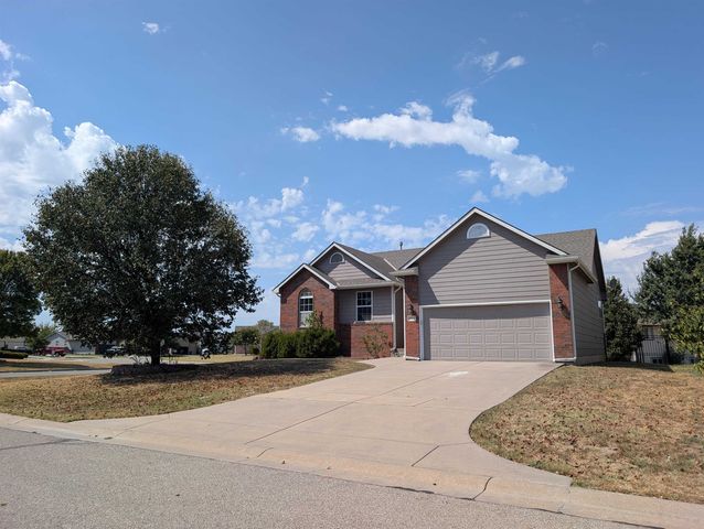 4602 E Willow Point CT, Wichita, KS 67220