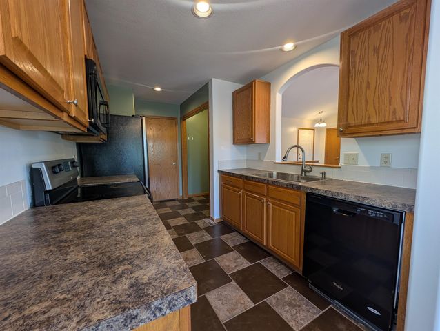 4602 E Willow Point CT, Wichita, KS 67220