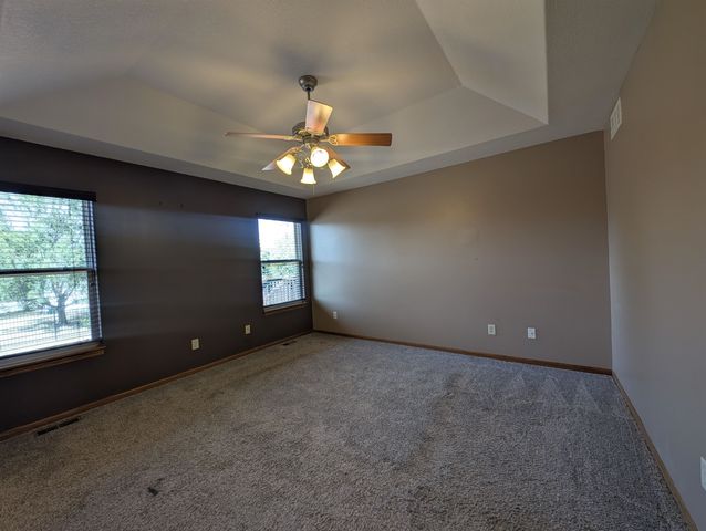 4602 E Willow Point CT, Wichita, KS 67220