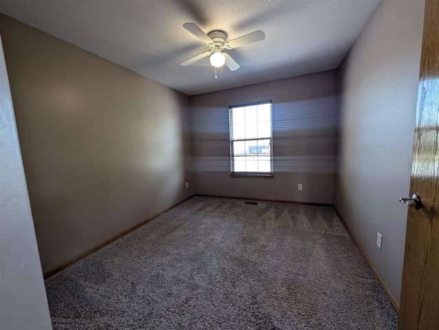 4602 E Willow Point CT, Wichita, KS 67220