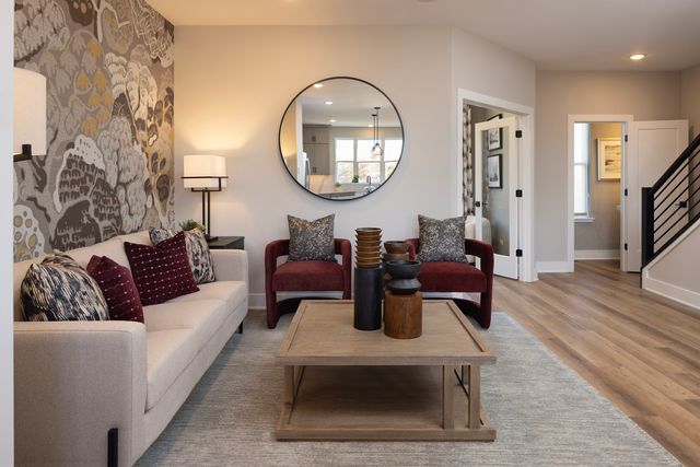 2711 Stone Circle, Geneva, IL 60134