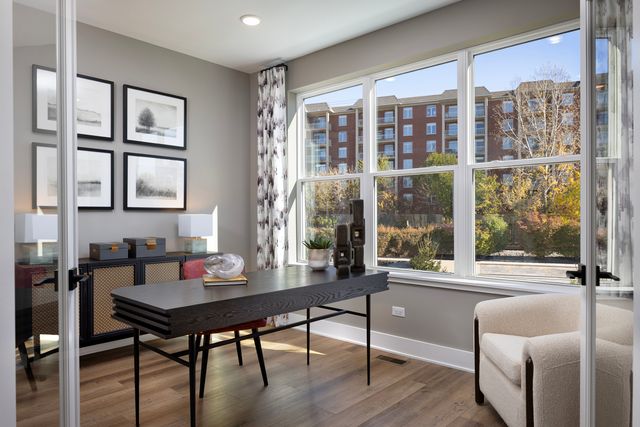 2711 Stone Circle, Geneva, IL 60134