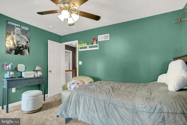 17 PENNSBORO DR, Enola, PA 17025