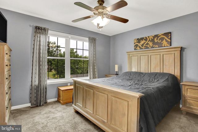 17 PENNSBORO DR, Enola, PA 17025