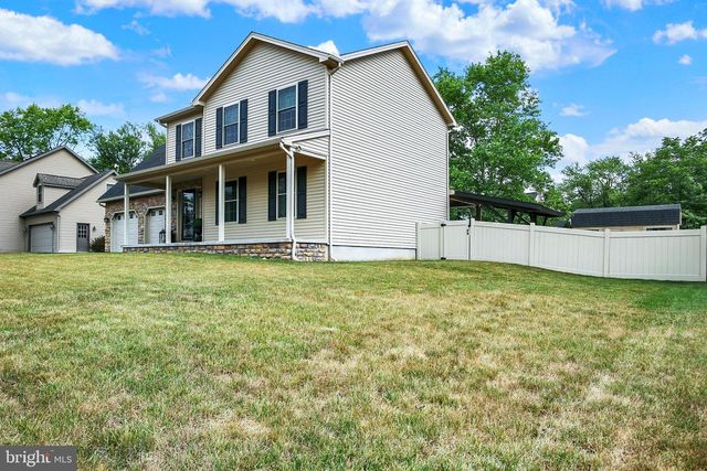 17 PENNSBORO DR, Enola, PA 17025