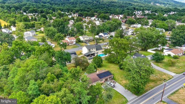 17 PENNSBORO DR, Enola, PA 17025