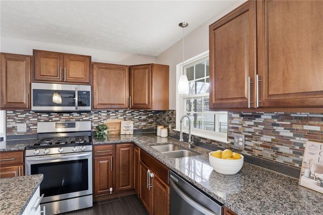 1 Cherry Blossom Circle, Chili, NY 14514