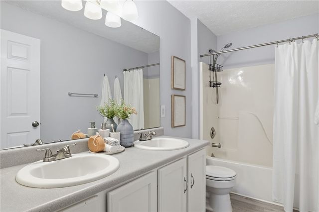 1 Cherry Blossom Circle, Chili, NY 14514