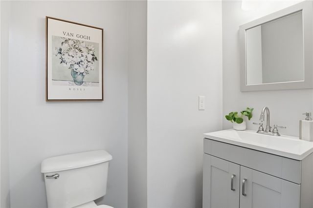 1 Cherry Blossom Circle, Chili, NY 14514