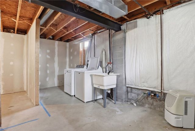 1 Cherry Blossom Circle, Chili, NY 14514