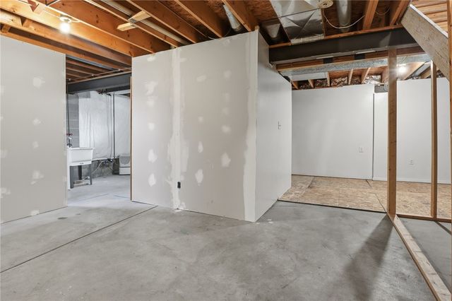 1 Cherry Blossom Circle, Chili, NY 14514