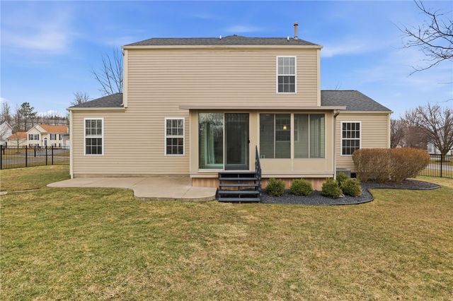 1 Cherry Blossom Circle, Chili, NY 14514