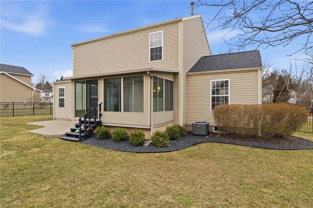 1 Cherry Blossom Circle, Chili, NY 14514