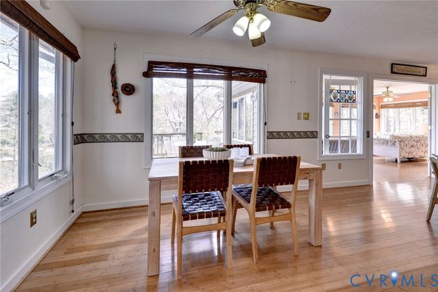 320 White Pine Ln, Hartfield, VA 23071