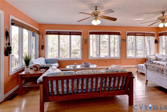 320 White Pine Ln, Hartfield, VA 23071