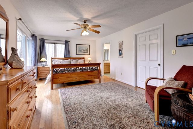 320 White Pine Ln, Hartfield, VA 23071