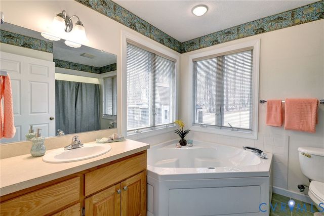 320 White Pine Ln, Hartfield, VA 23071