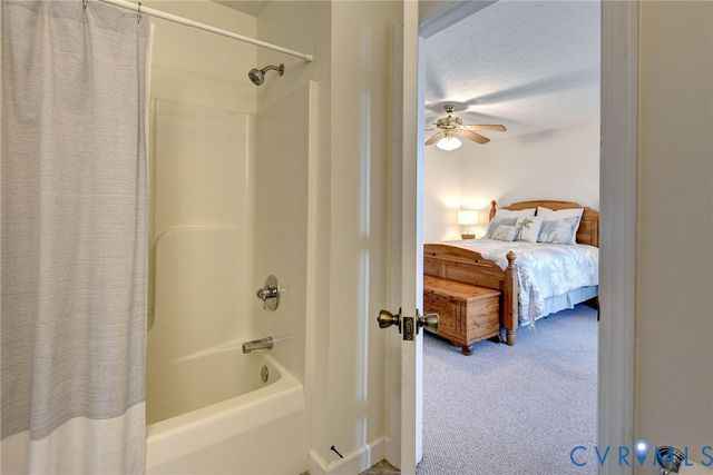 320 White Pine Ln, Hartfield, VA 23071