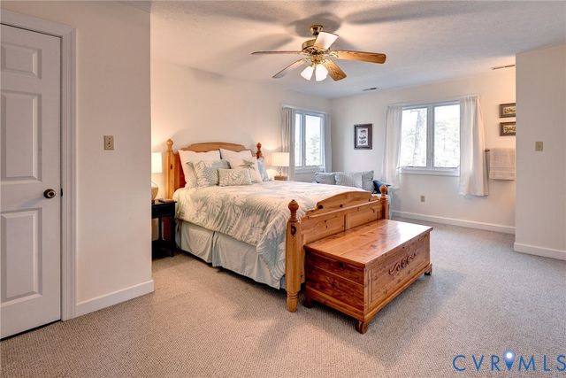 320 White Pine Ln, Hartfield, VA 23071