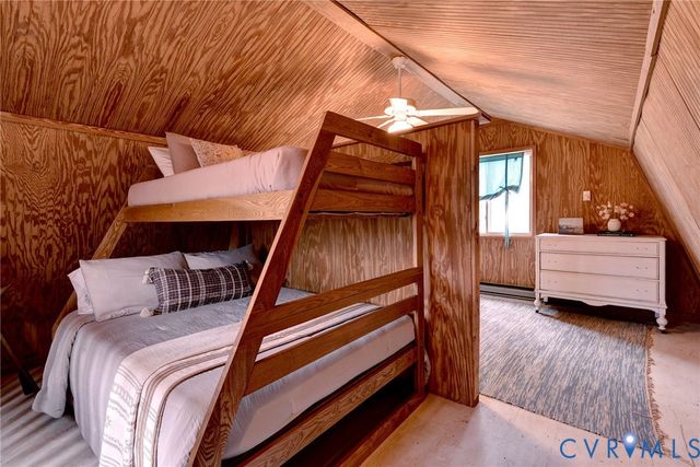 320 White Pine Ln, Hartfield, VA 23071