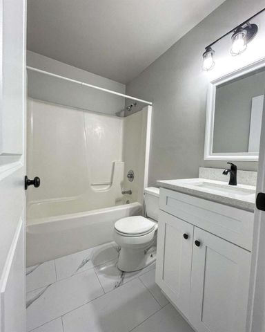 150-154 Meadows, Crown Point, IN 46307