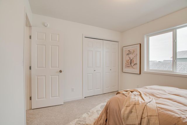 2621 42nd Avenue S, Moorhead, MN 56560