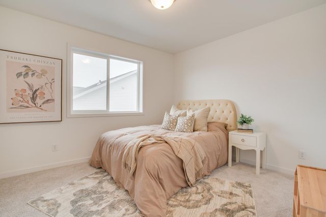 2621 42nd Avenue S, Moorhead, MN 56560