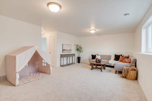 2621 42nd Avenue S, Moorhead, MN 56560
