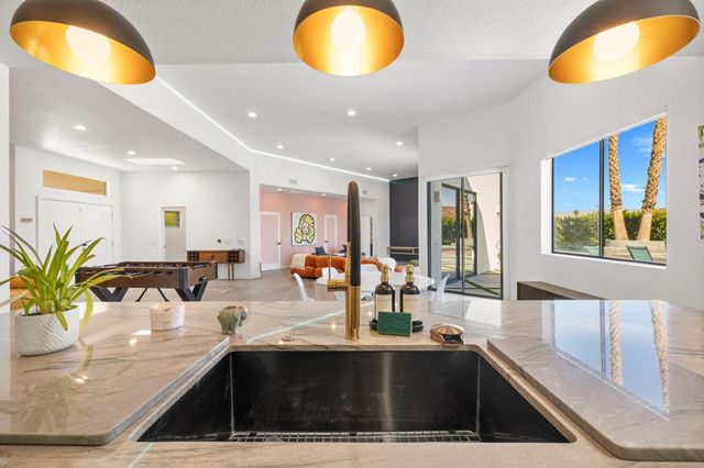 1172 E Deepak Road, Palm Springs, CA 92262