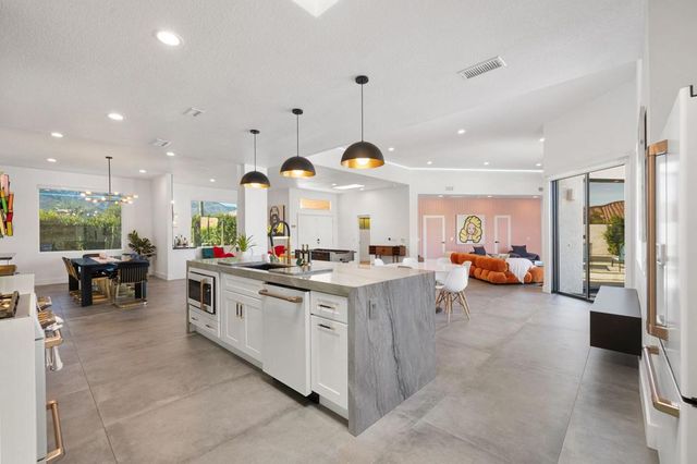 1172 E Deepak Road, Palm Springs, CA 92262