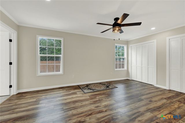 312 N Lavernia, Marion, TX 78124