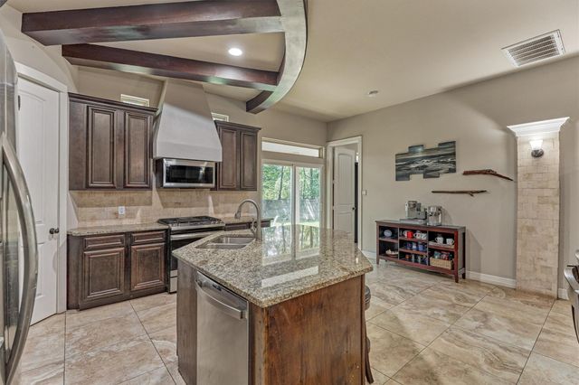 7203 Ponderosa Drive, Magnolia, TX 77354