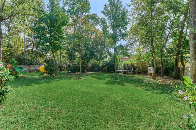 7203 Ponderosa Drive, Magnolia, TX 77354