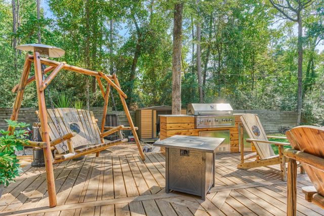 7203 Ponderosa Drive, Magnolia, TX 77354