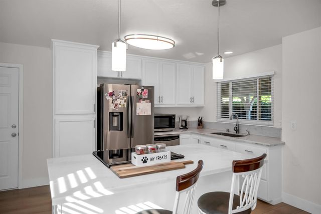 9101 Rosewood Dr, Sacramento, CA 95826