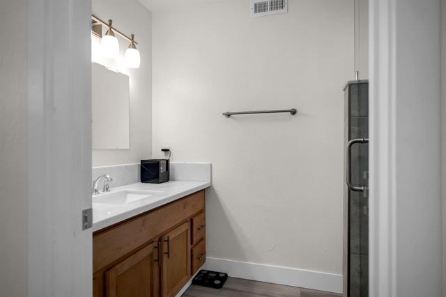 9101 Rosewood Dr, Sacramento, CA 95826