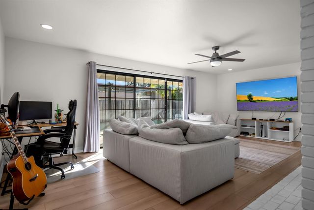 9101 Rosewood Dr, Sacramento, CA 95826