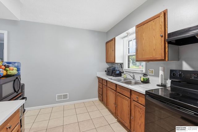 3496 Pratt Street, Omaha, NE 68111